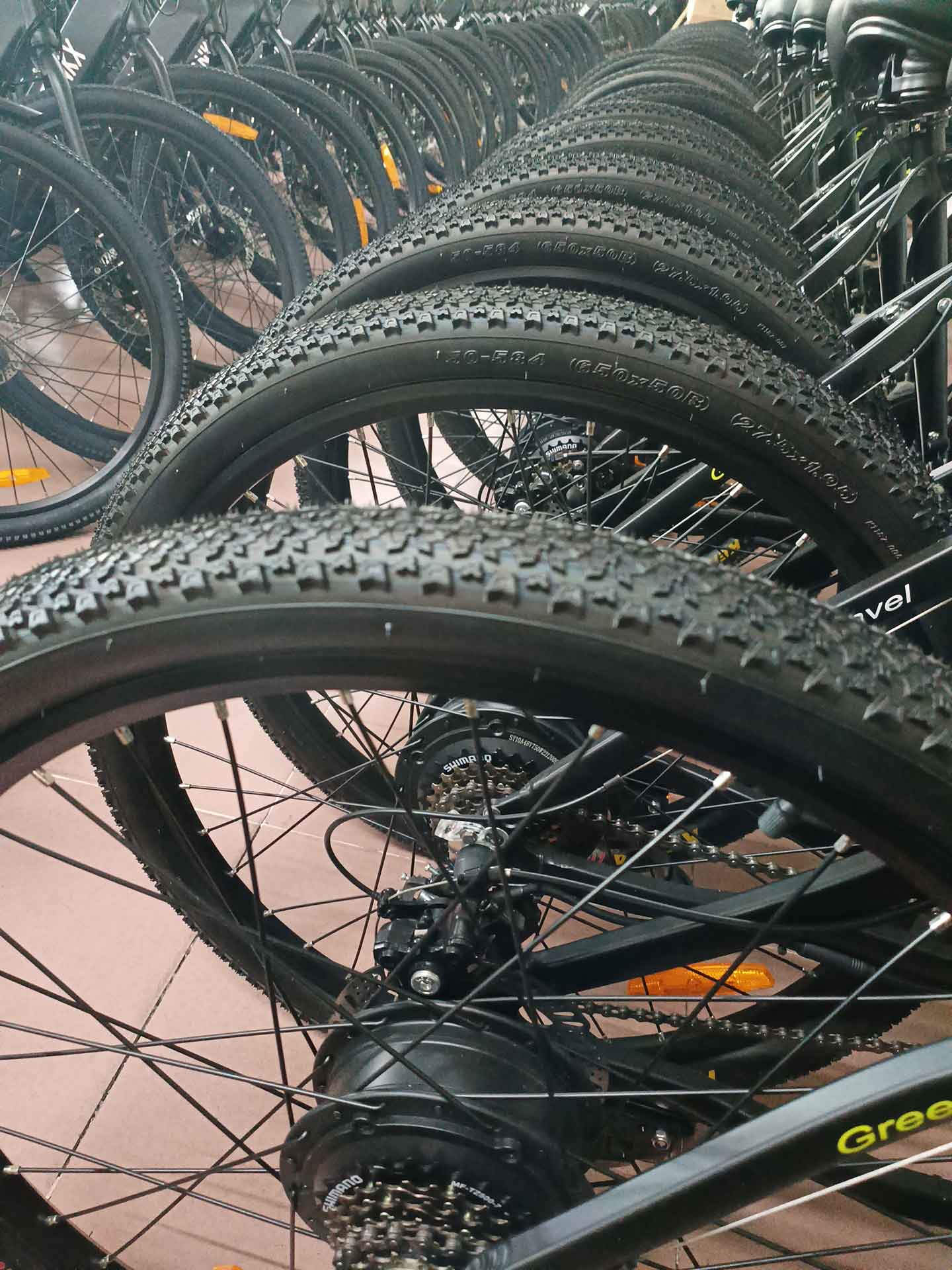 High-Performance Electric Bike Tires – Ultimate Traction, Puncture Protection & Long-Lasting Durability for E-Bikes 1 High-Performance Electric Bike Tires – Ultimate Traction, Puncture Protection & Long-Lasting Durability for E-Bikes - HOTEBIKE - 1